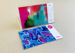 Postkartenbox aufgeklappt